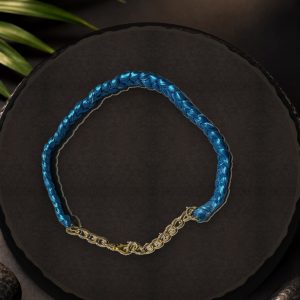 Turquesa & Gold, choker artesanal sencillo azul turquesa con cierre de tono dorado