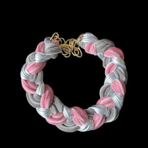 Choker artesanal · Gris, plateado y rosa