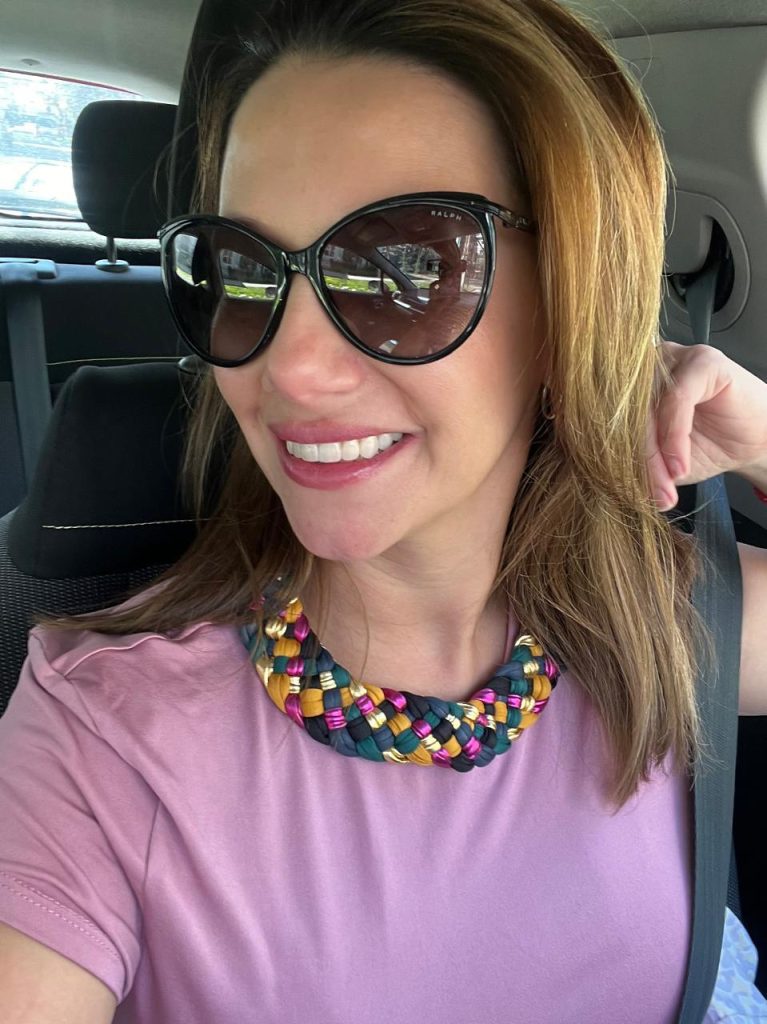 Choker artesanal · Multicolor con tonos dorados