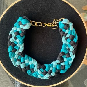 Choker artesanal · Turquesa, celeste y negro